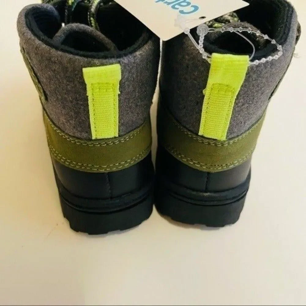 Carter's Duck Boots kids size 7 Black , gray & green New with tag